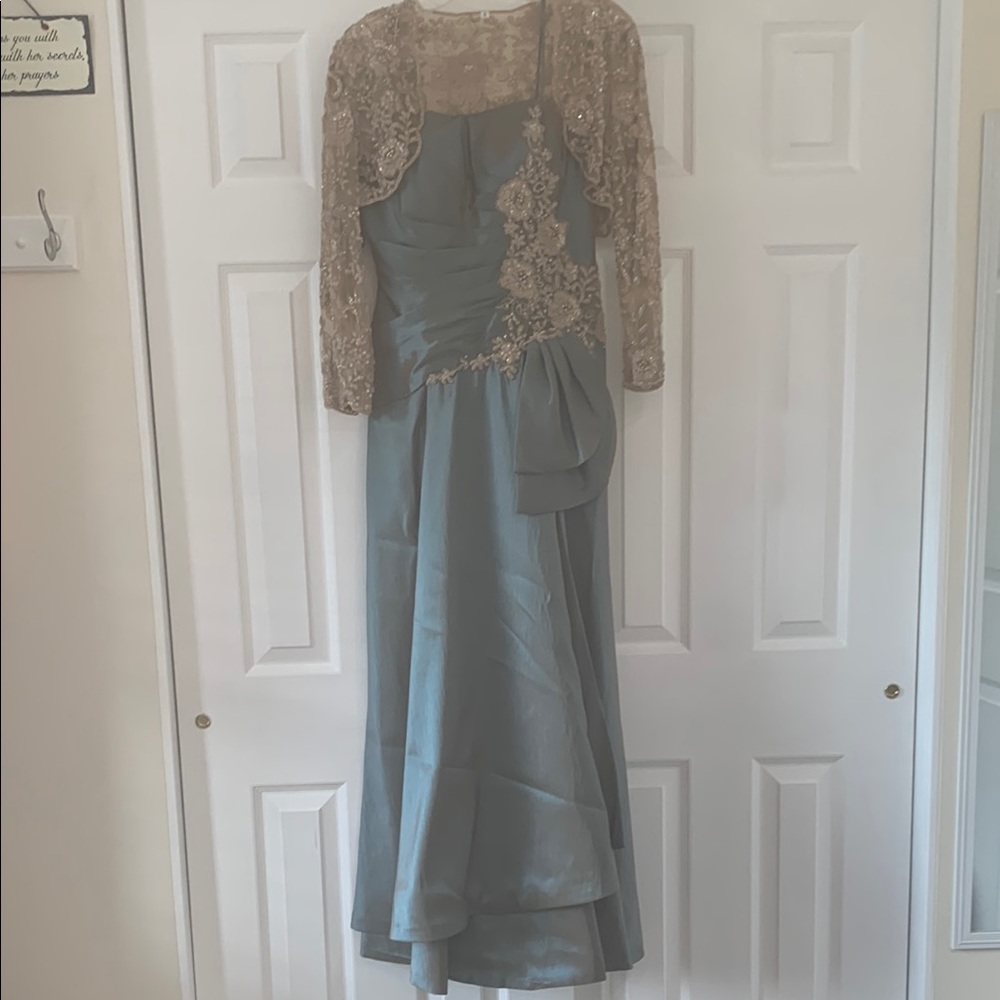 Sophisticated Long Sleeve Gown in Blue and Gold
